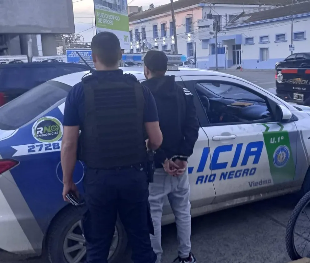 Tenía pedido de captura, lo encontraron en la calle y lo mandaron preso