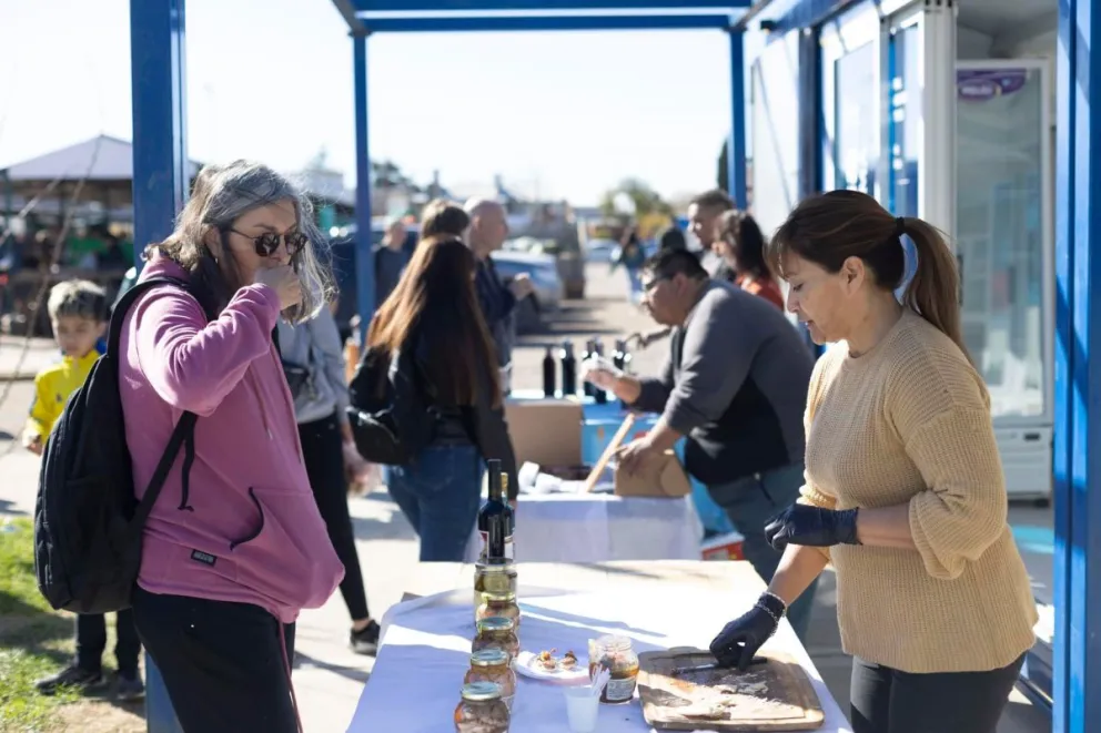 La Despensa Don Zatti tuvo otro sábado de degustaciones de productos regionales