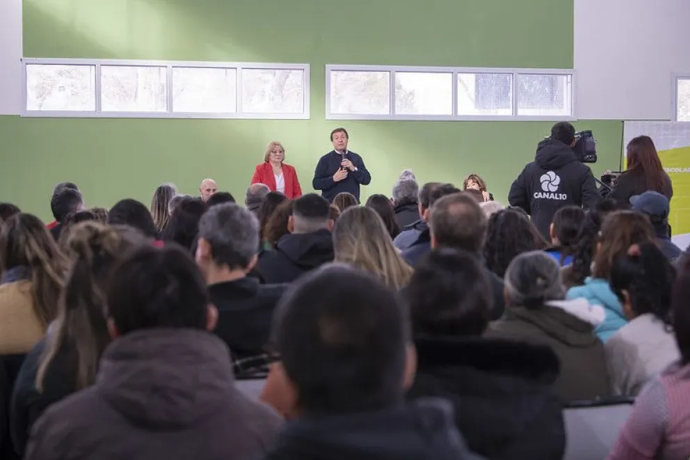 La educación del futuro ya se debate en Río Negro: la mirada de Weretilneck