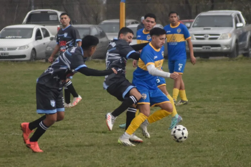 Peña comenzó el torneo con una victoria ante Brown: Villalonga goleó y Fortín y Depo repartieron puntos
