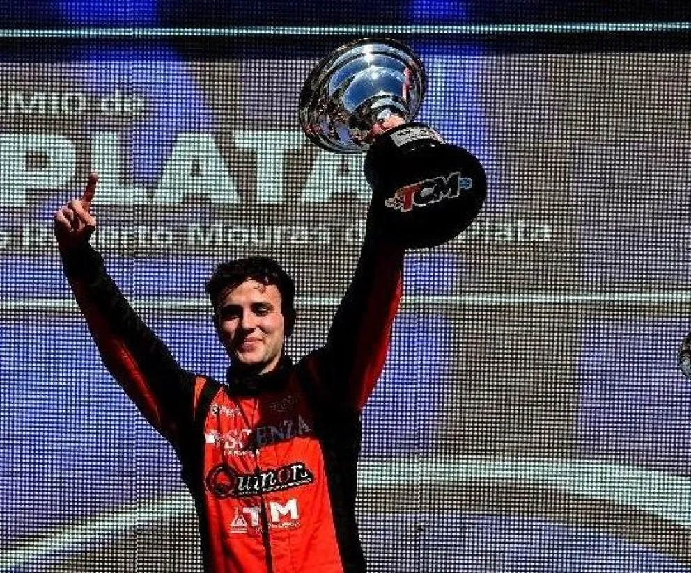 Domingo perfecto para Benja: Ocha se coronó en La Plata y se afianza de cara a los playoffs