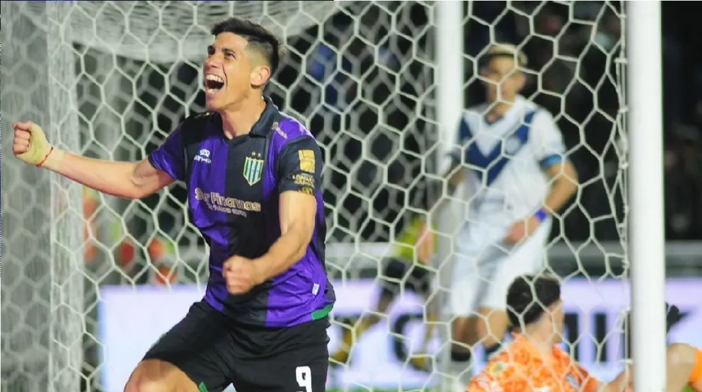 Sigue de  racha: doblete de Bruno Sepúlveda para que Banfield empate ante Vélez