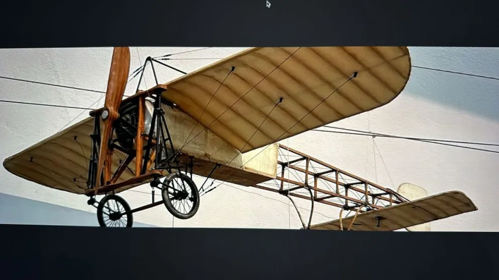 Diego Scarfó fue contratado para hacer una réplica del Blériot XI