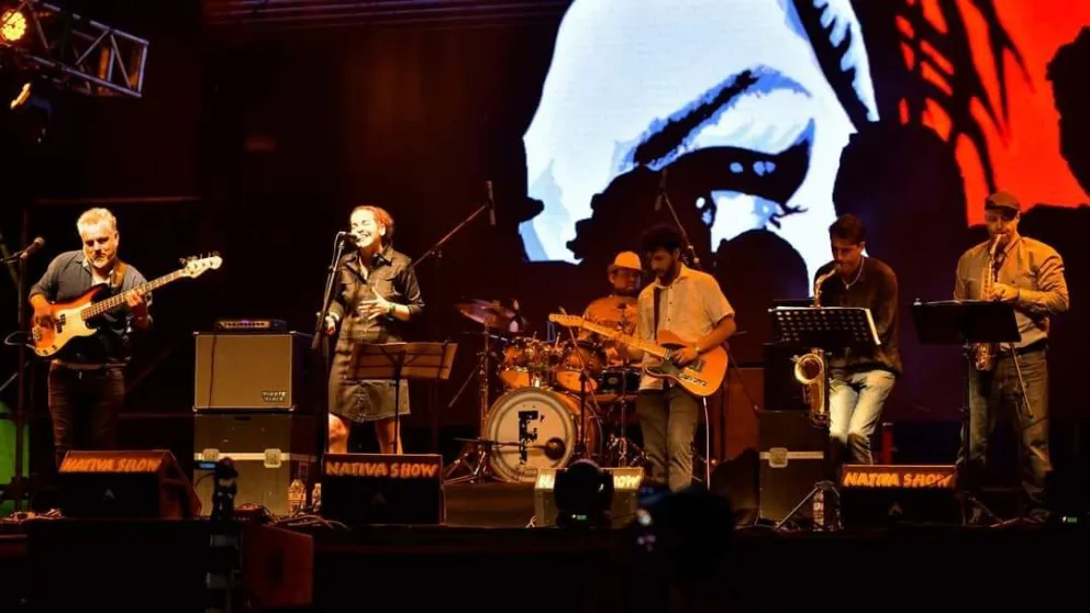 Celeste Rossi y Los Mágicos presentará “Vintage”, un evento solidario que recaudará fondos para apoyar a la Artista Nomi