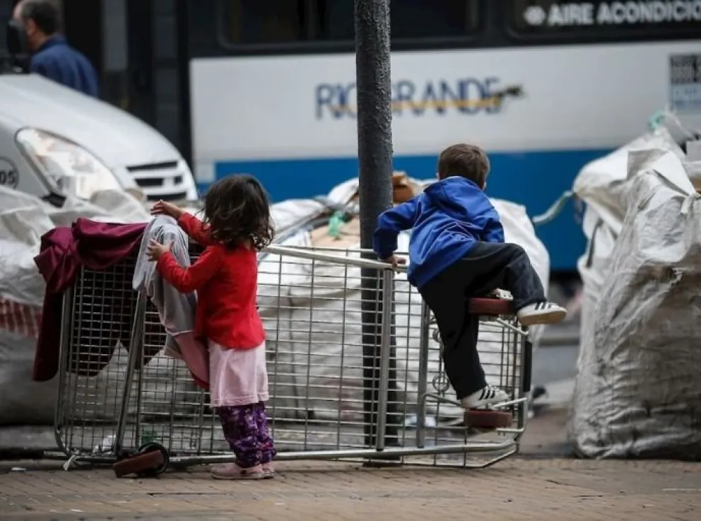 Datos alarmantes: casi el 63% de los menores viven en la pobreza