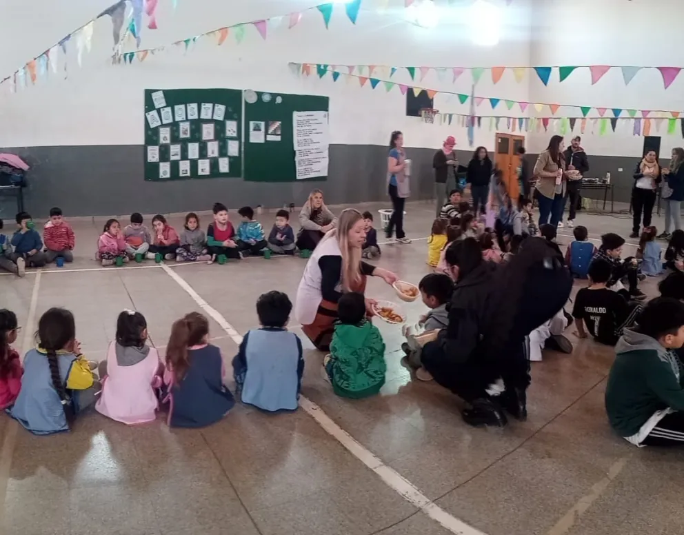 Los alumnos del barrio Zatti festejaron el Día de las Infancias 