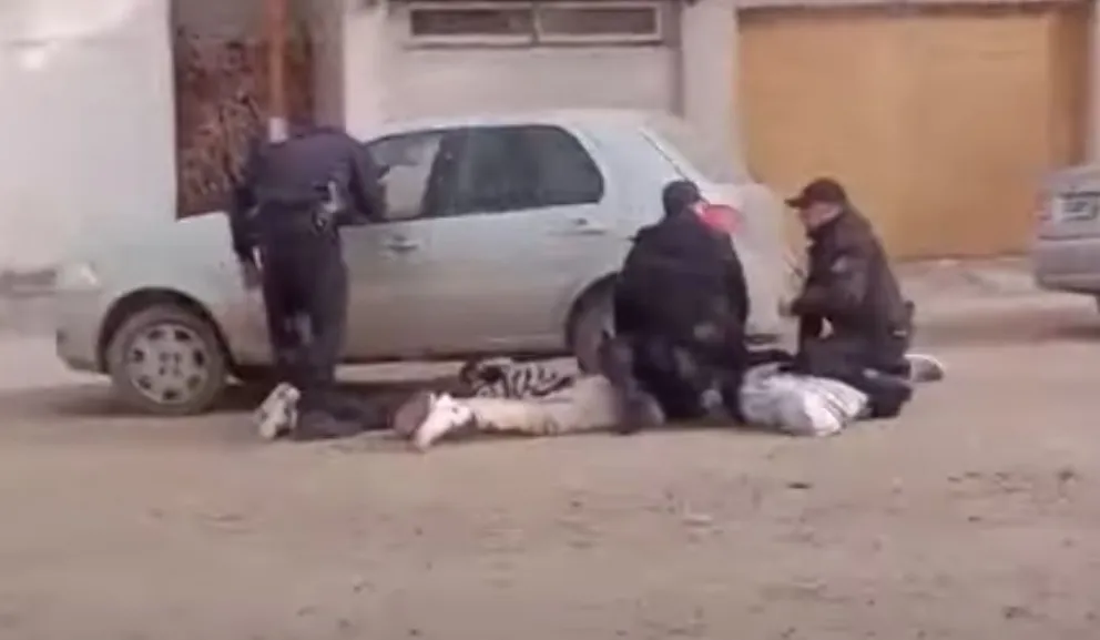 Formularon cargos a los protagonistas del robo en la calle San Luis, deschavados por un menor