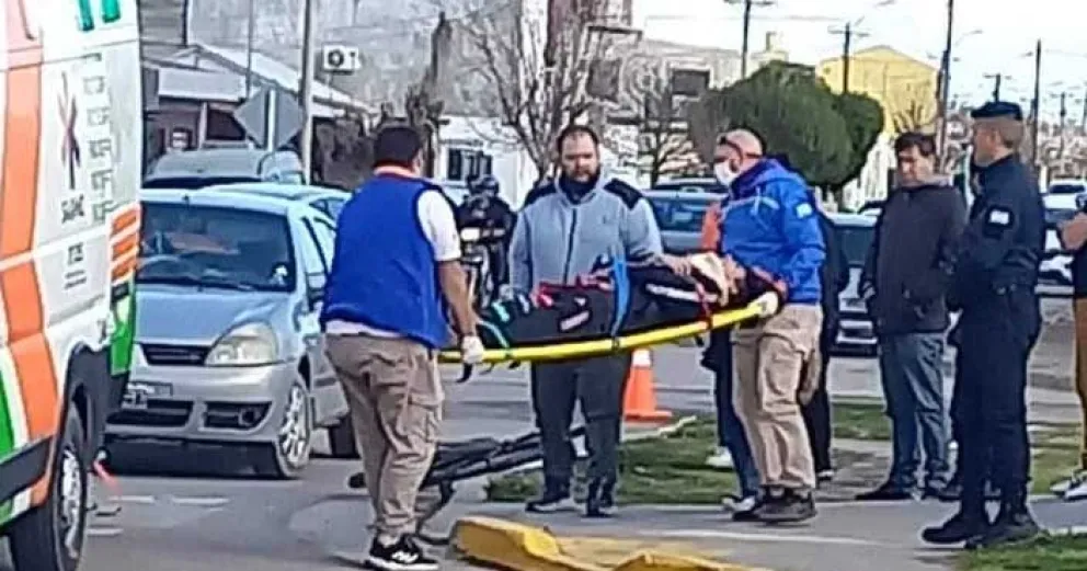 Choque en Boulevard Sussini y Mitre: un ciclista acabó malherido 