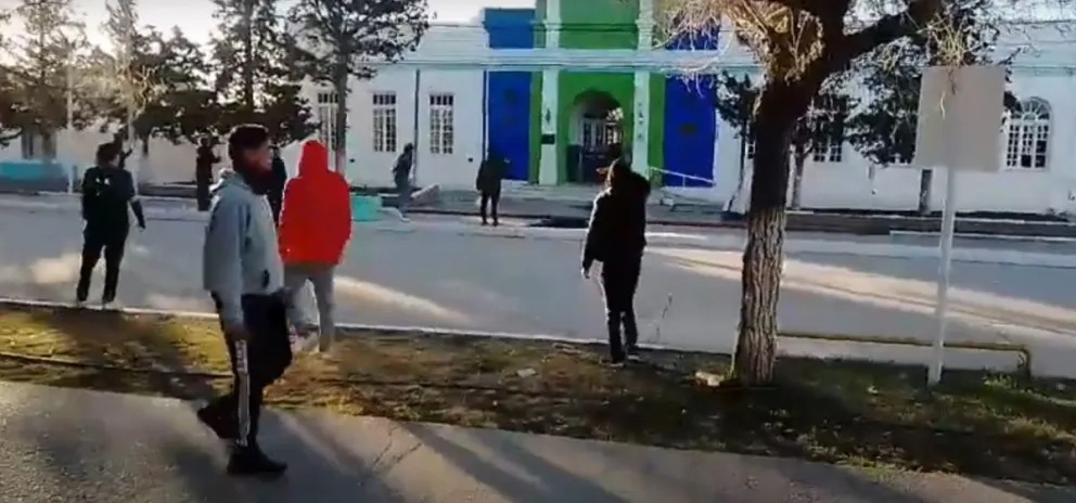 Después de la pueblada en San Antonio, hoy habrá una audiencia contra el docente acusado de abuso sexual