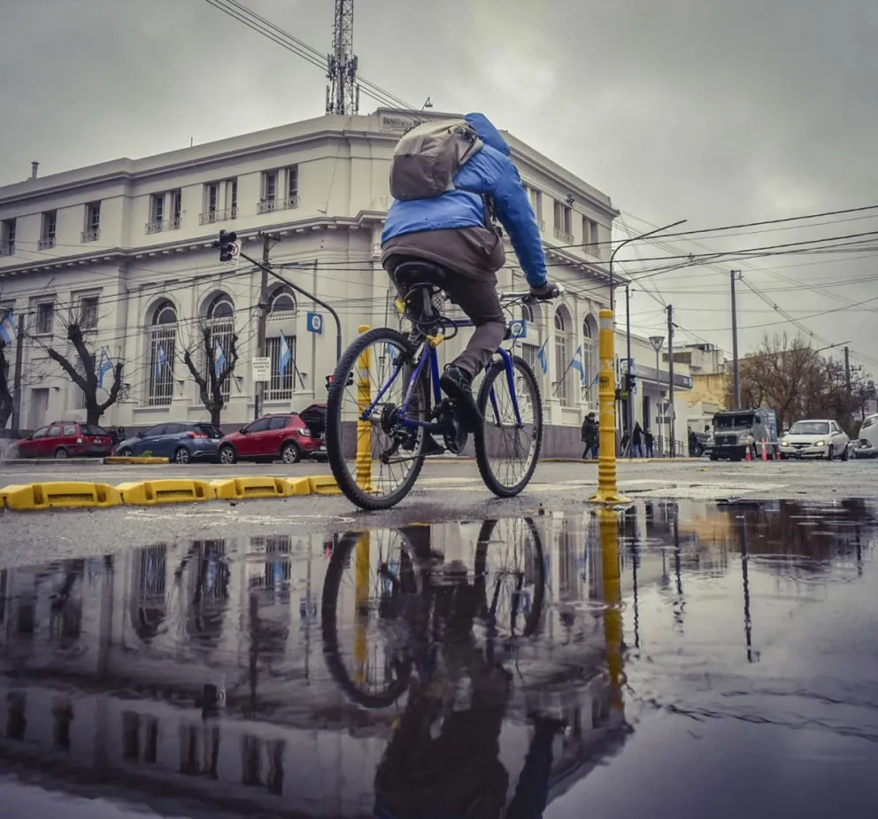 Pronósticos del Servicio Meteorológico Nacional y de la Autoridad Interjurisdiccional de Cuencas.