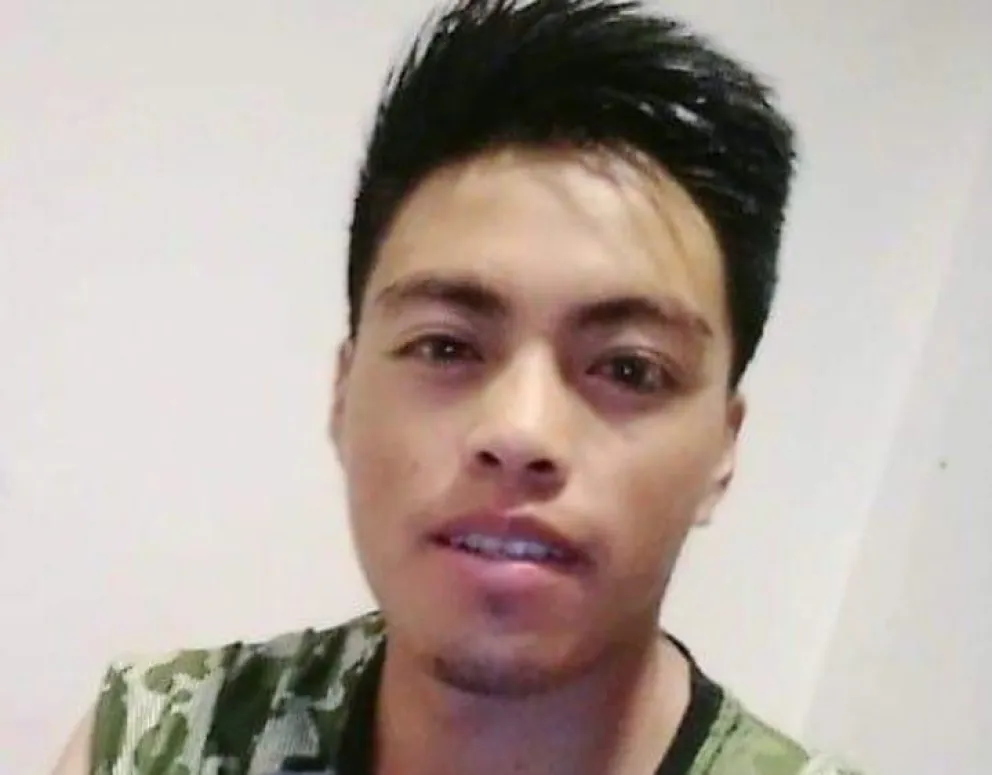 Buscarán a un joven hasta con perros sabuesos ya que se lo tragó la tierra