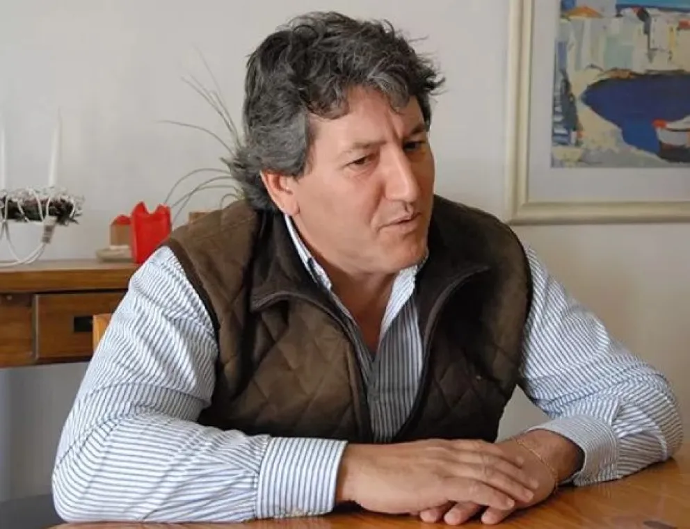 Exoneraron como docente al ex ministro César Barbeito