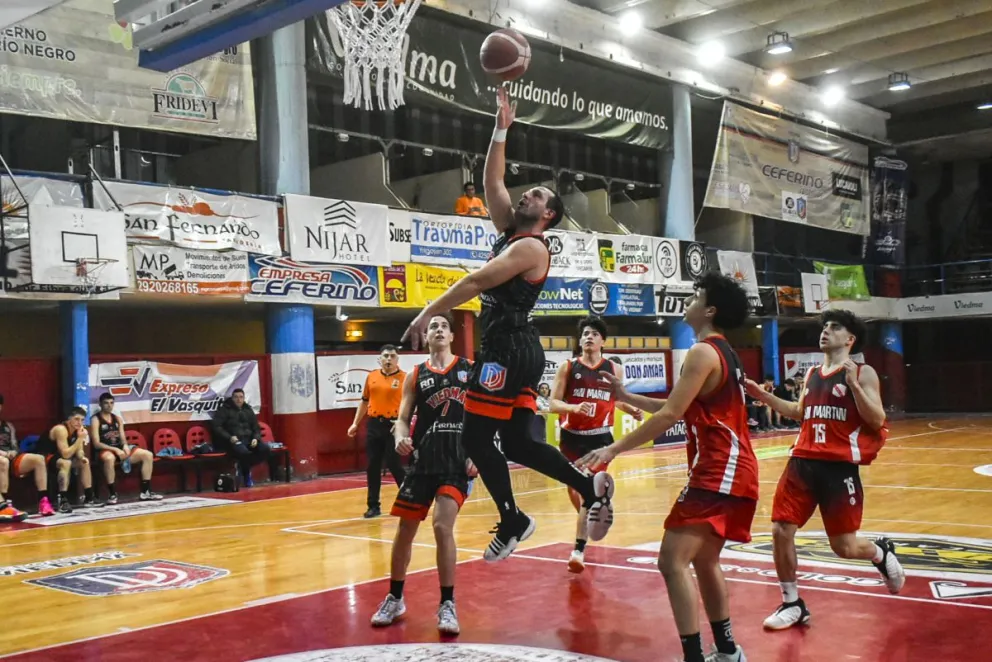 Victorias para Deportivo Viedma y Atenas en el inicio del Clausura