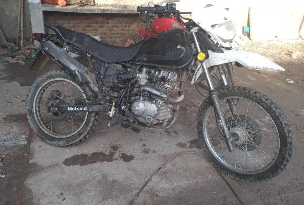 La Policía recuperó una moto robada, tras una agitada persecución en el barrio Lavalle