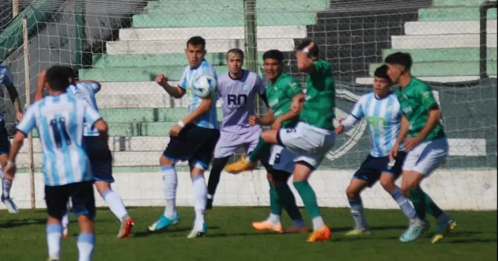 No sale del pozo: Sol de Mayo fue goleado en La Pampa