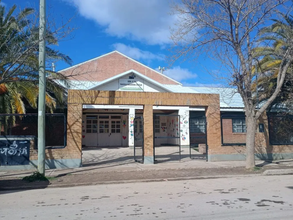 Escuela 352: pasan los días y varios chicos siguen sin asistir a clases por temor a un menor violento