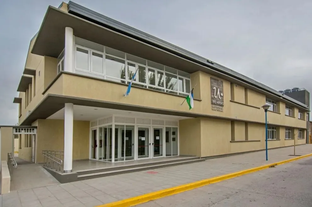 La UNRN también se declaró en emergencia salarial