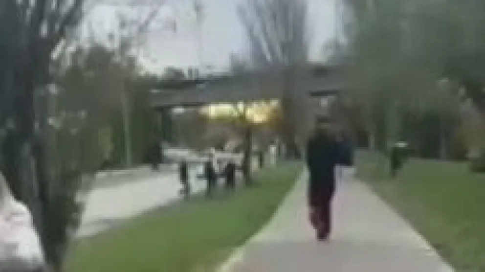 Jóvenes muestran con orgullo sus peleas en la costanera de Viedma: “Se la vamos a dar a los de Patagones”