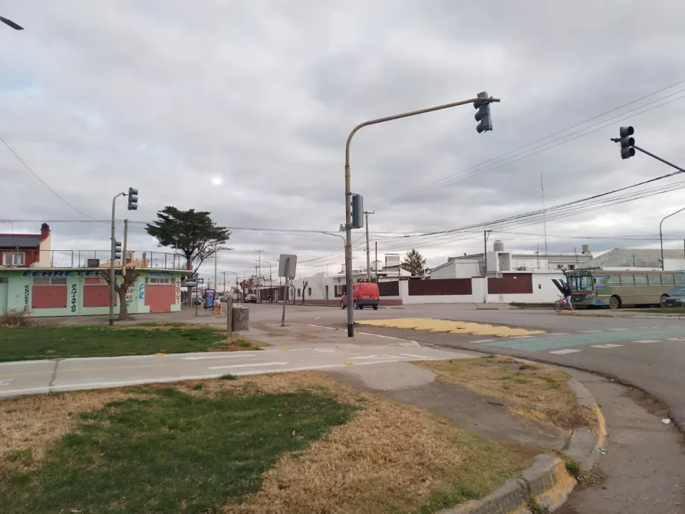 Proponen que la calle Álvaro Barros sea de una sola mano para mejorar el tránsito