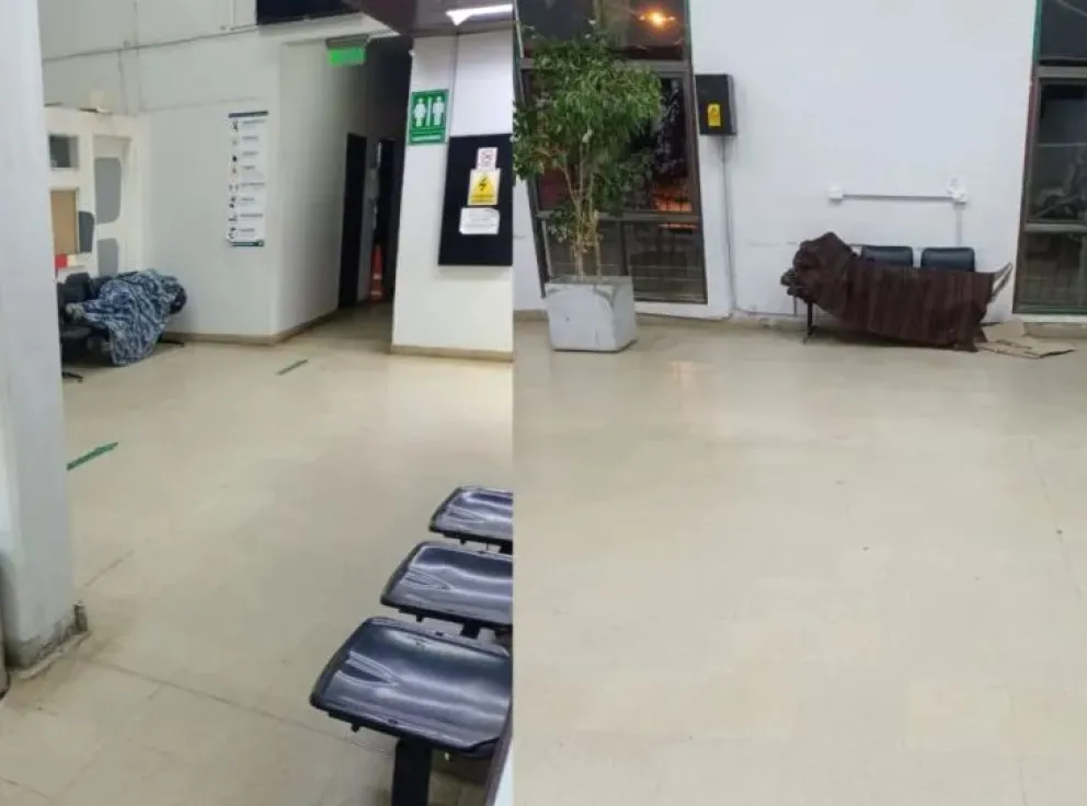 Presenta un desafío para el municipio la permanencia de personas en situación de calle. Los muchachos duermen en el hall central.