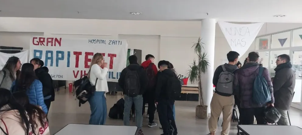 A los exámenes rapidos, algunos aprovecharon a vacunarse.