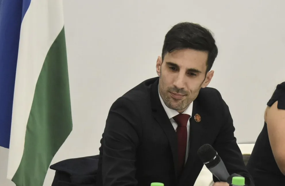 Suracce, titular de Abogados de Viedma.