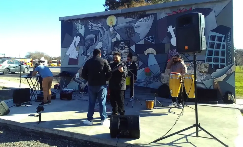 Se podrá escuchar "Matador" en el videoclip.