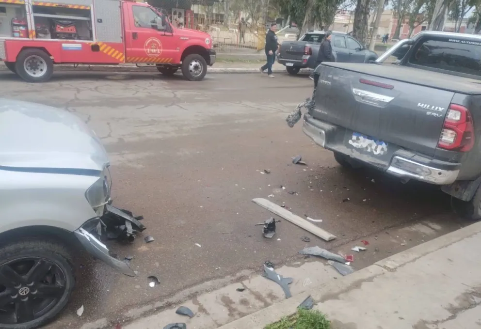 Muchos plásticos quedaron sobre el asfalto.