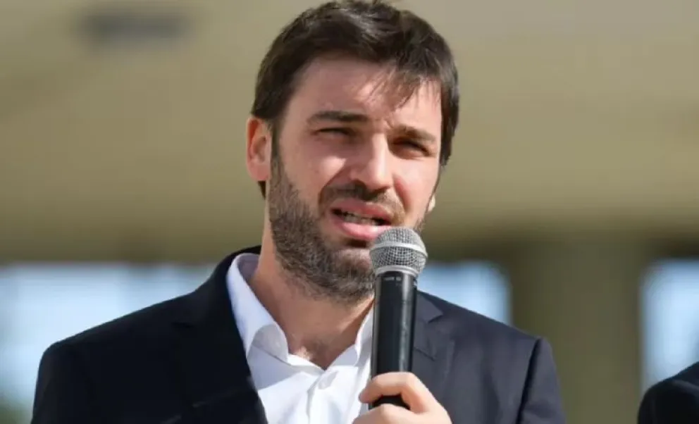 Torres, el gobernador de Chubut.