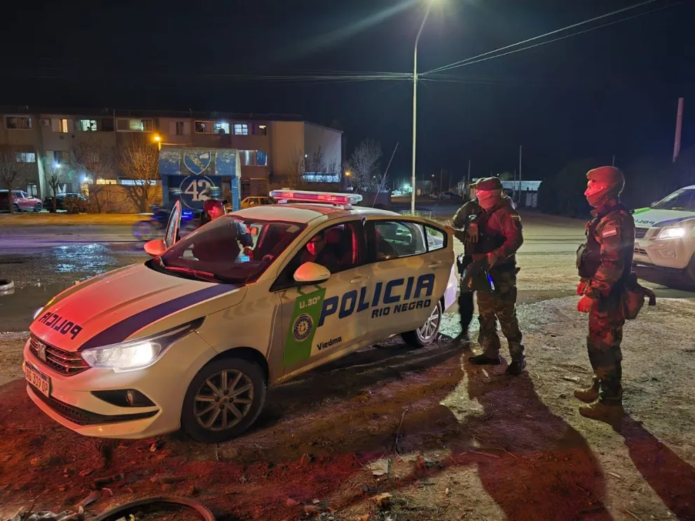 Intensos operativos policiales en Viedma. 