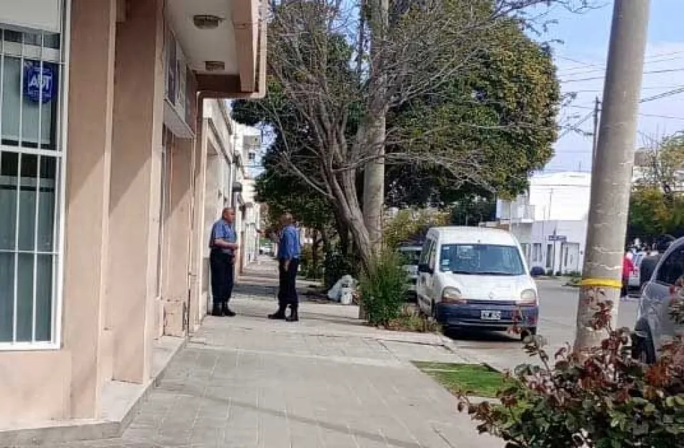 Robo a plena luz del día en Viedma. 