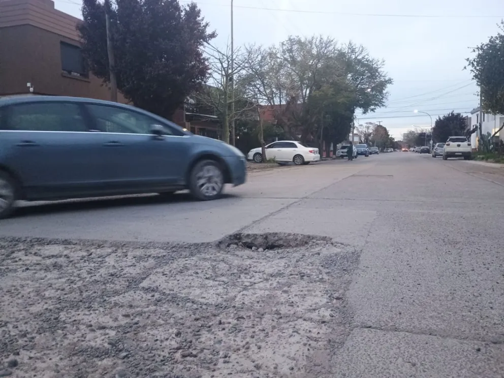 Algunos automovilistas lo descubren muy cerca. Fotos Vanesa Schwemmler para NoticiasNet.