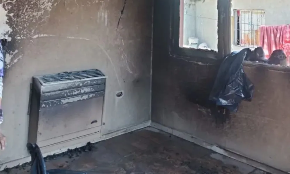 Tremendo incendio afectó a una familia del IPPV. 