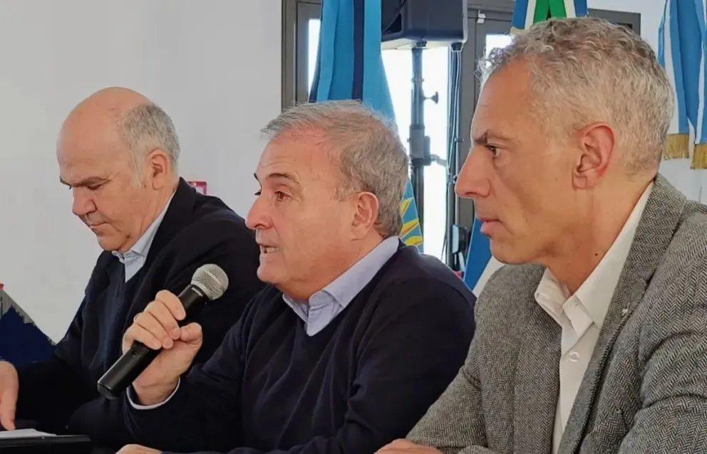  El vicegobernador Pedro Pesatti participó de la apertura de los encuentros.