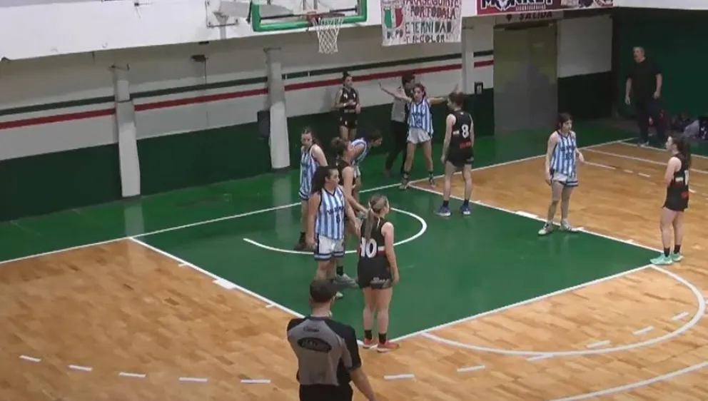 Tremendo episodio en un partido de básquet de la Comarca. 