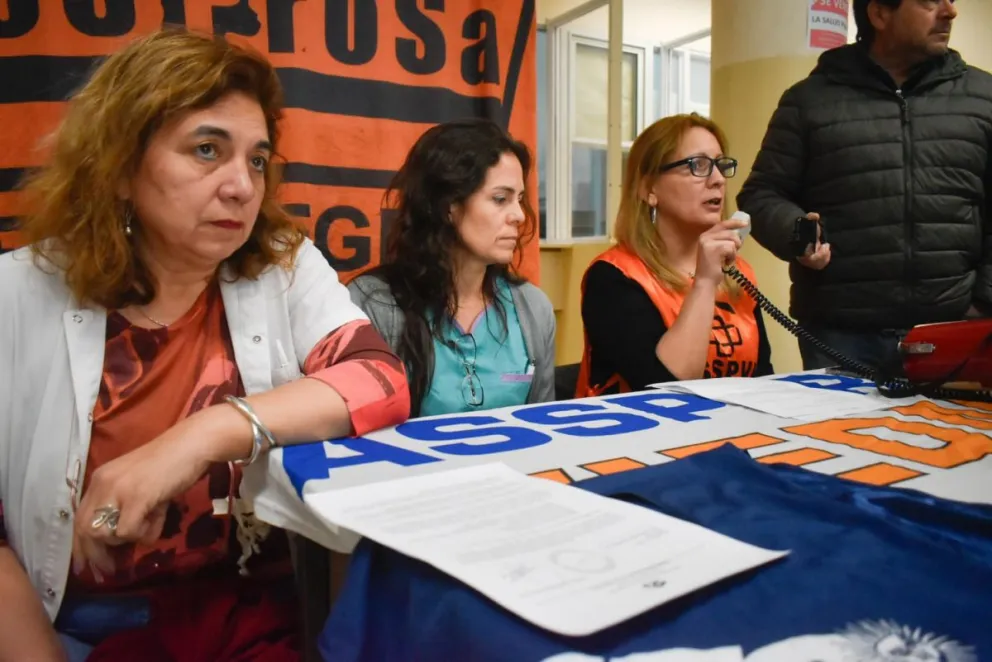 El hospital y los centros de salud carecen de insumos básicos que van desde elementos de laboratorio hasta preservativos. 