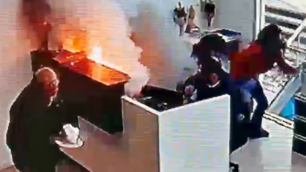 Atentado con dos heridos. 