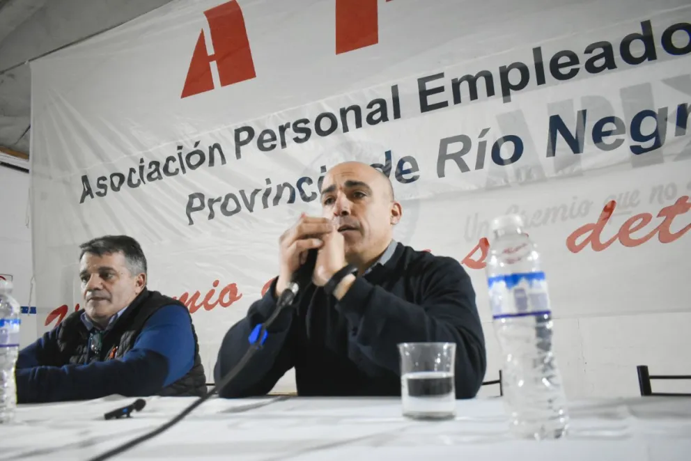 Ruede de prensa en el gremio APEL.