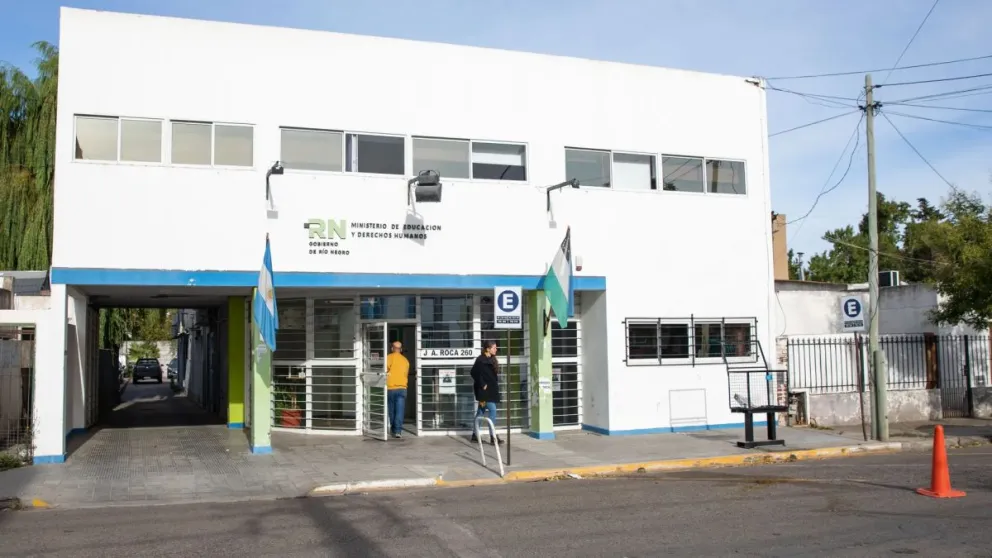 Quienes no informen su asistencia experimentarán descuentos en los salarios. Foto: Gobierno de Río Negro.