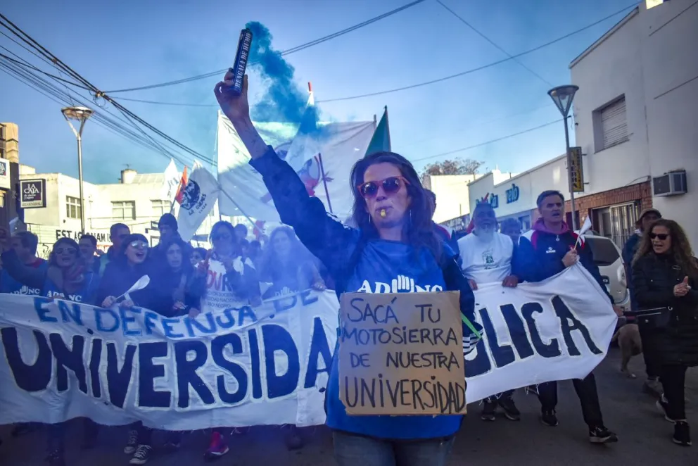 Viedma acompañará la marcha federal por los recortes presupuestarios 