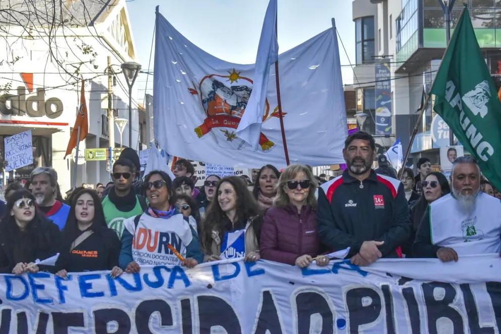 A un año de la Marcha Federal Universitaria, los docentes reclaman por sus salarios (Fotos: archivo)