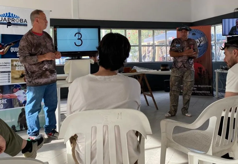 Hablaron de los riesgos sobre la fauna.