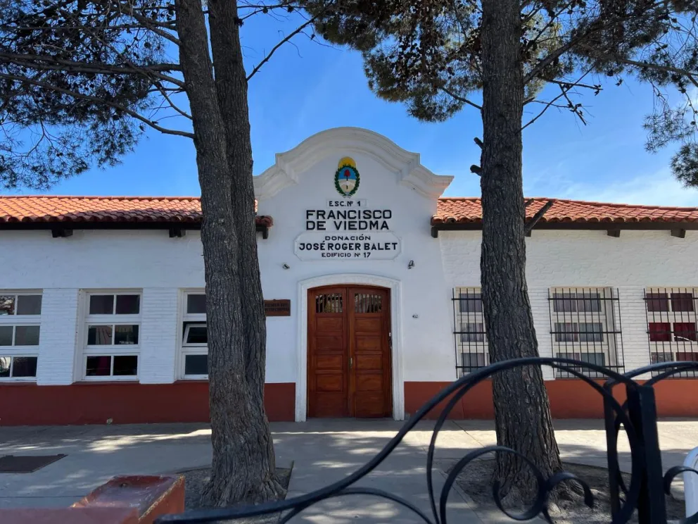 Escuelas con clases normales en Viedma. 