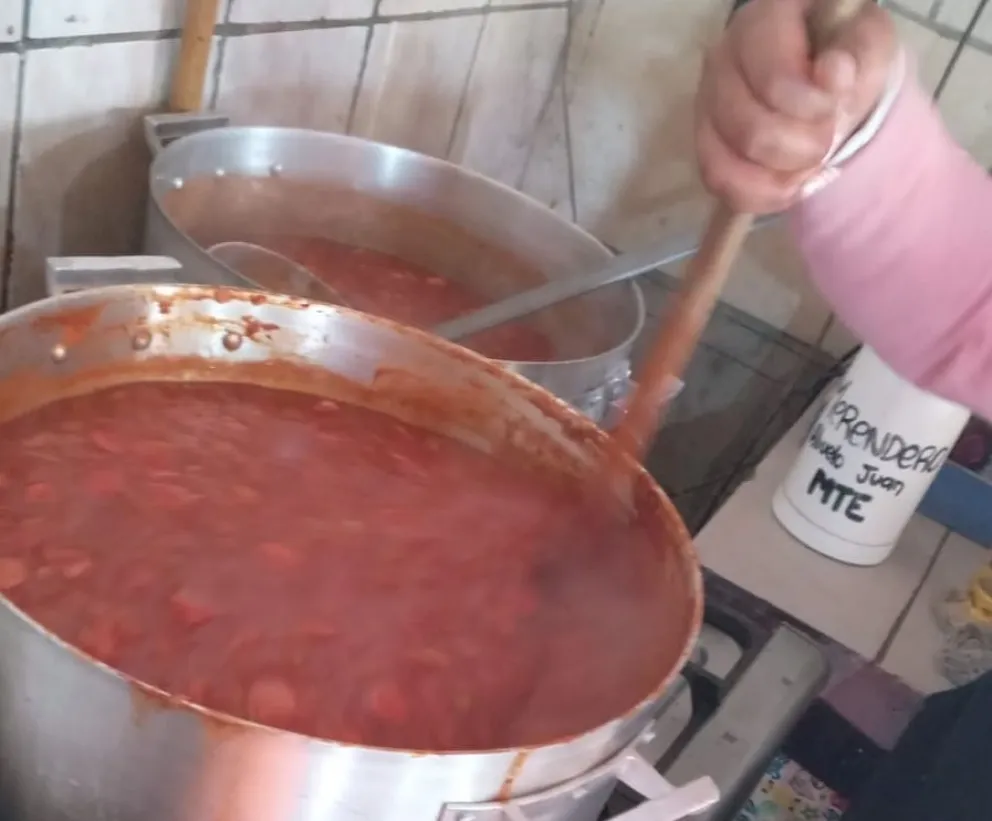 Alcanza a trabajadores de la economía popular en la capital rionegrina.