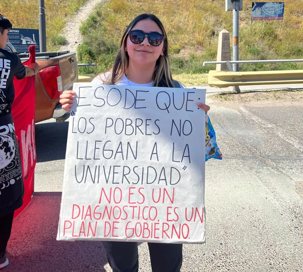 Marcha universitaria en contra del desfinanciamiento. 