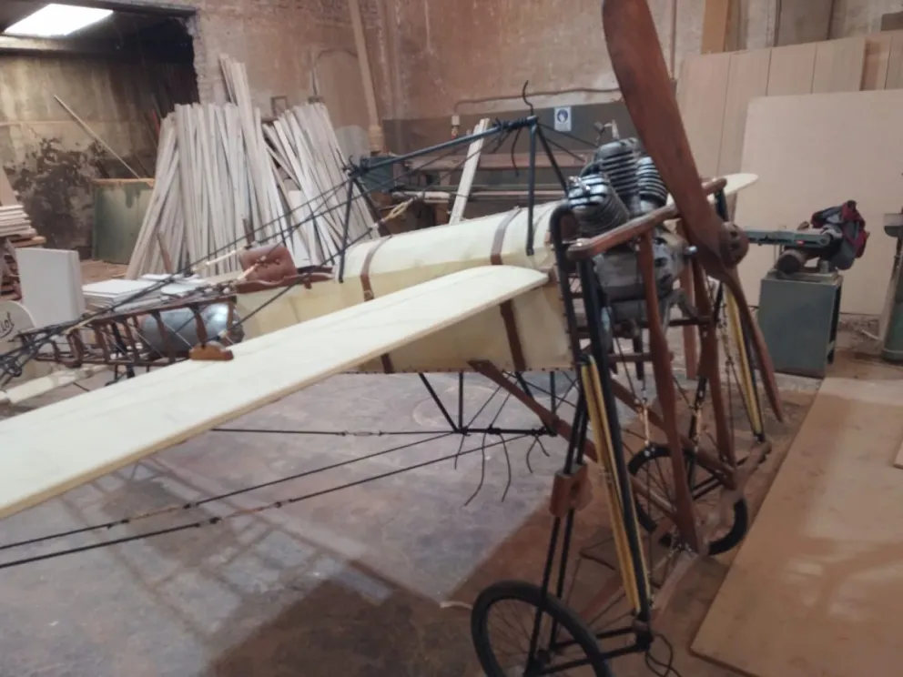 La réplica está terminada y lista para ser instalada.