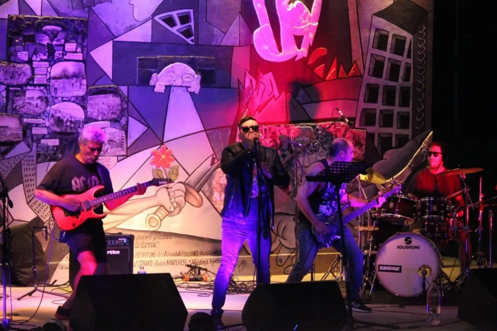 El grupo en una de sus presentaciones. 