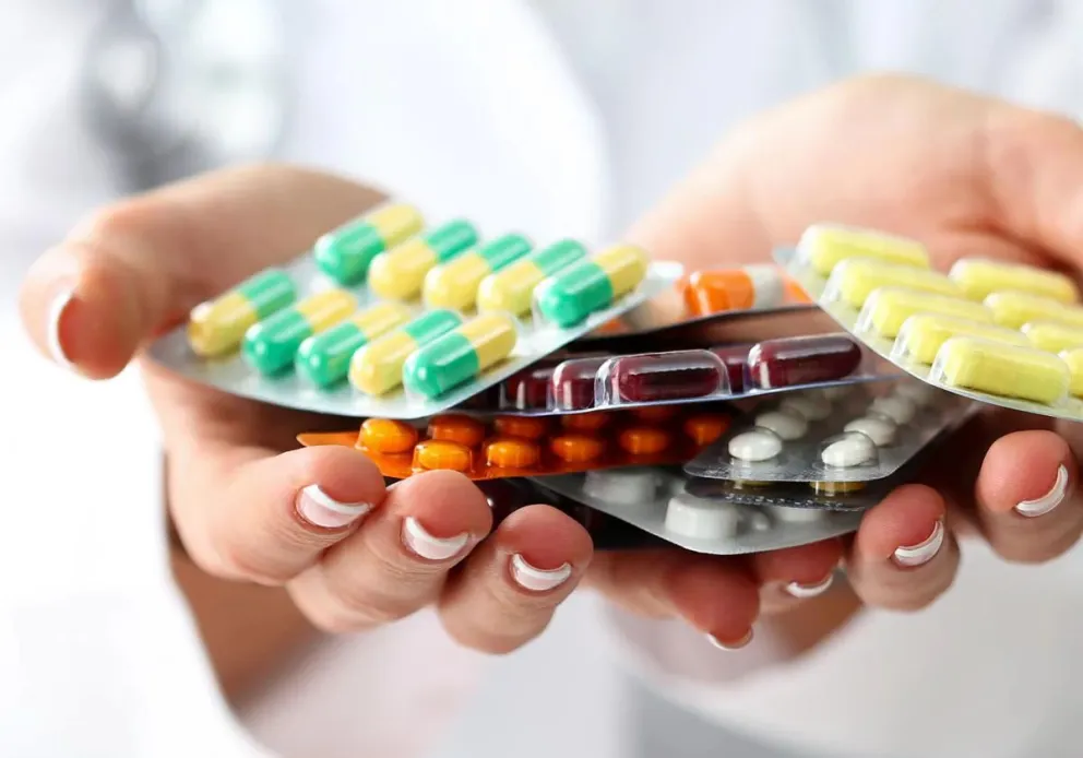 El decreto marca que una serie de medicamentos se venderán fuera de la farmacia y sin receta
