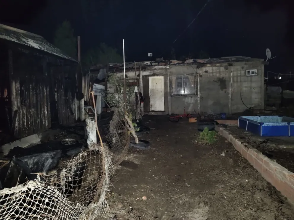 Incendio con pérdidas totales en San Antonio Oeste. 