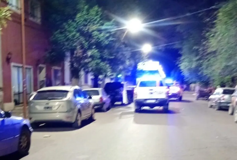 Por unos minutos la arteria estuvo cortada al tránsito. 